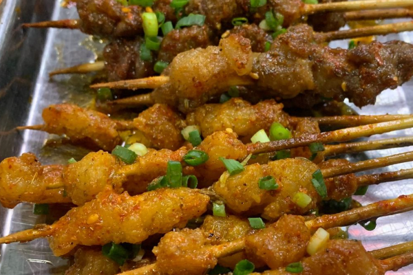 绿园岳阳烧烤美食城