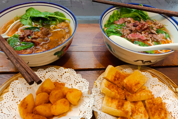 孙教头生烫牛肉米线