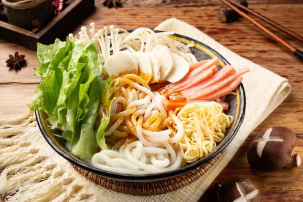 柒分食尚过桥米线