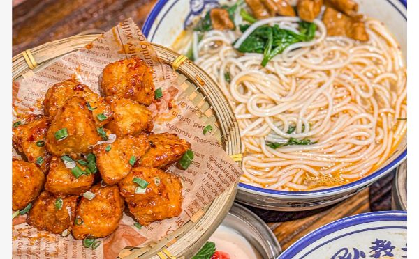 孙教头生烫牛肉米线