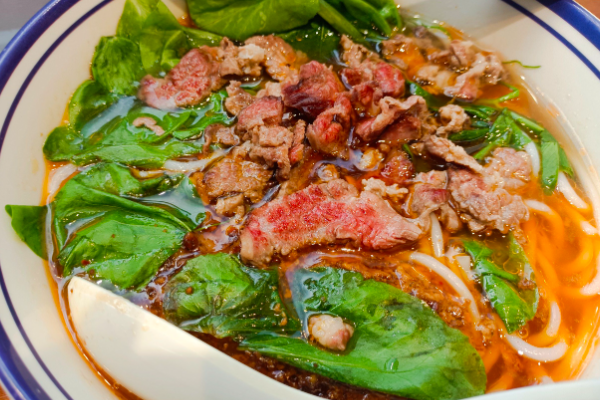 孙教头生烫牛肉米线