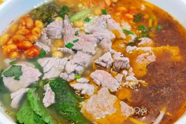 牛瞻瞻生烫牛肉米线