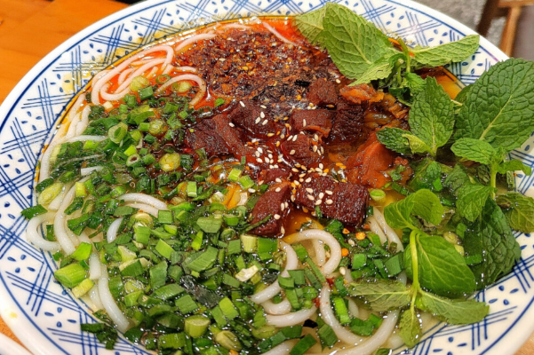 虔诚猪脚米线