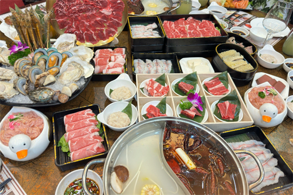 同人居自助中餐火锅烤肉海鲜城 同人居自助中餐火锅烤肉海鲜城