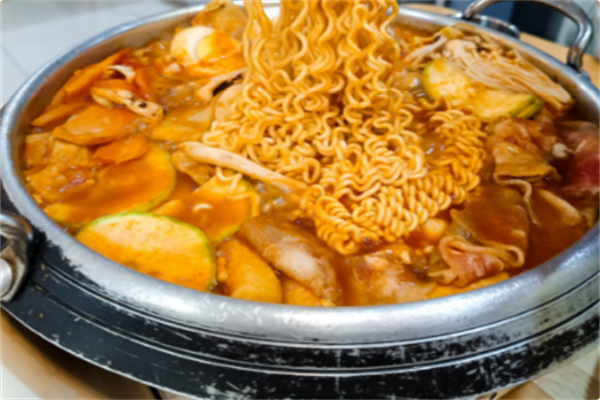 味家韩国年糕火锅 味家韩国年糕火锅