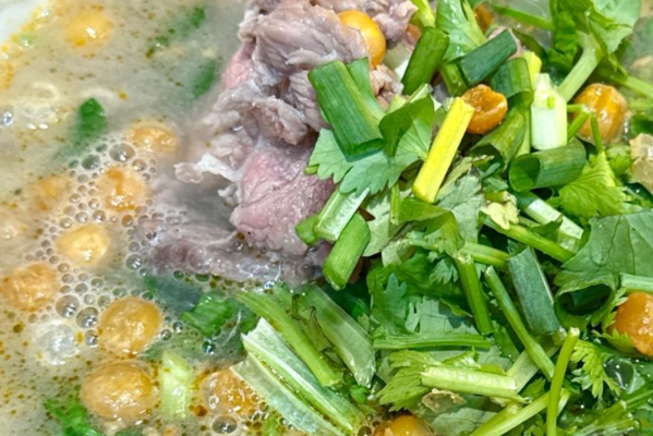 鑫大宽巷生烫牛肉米线 鑫大宽巷生烫牛肉米线
