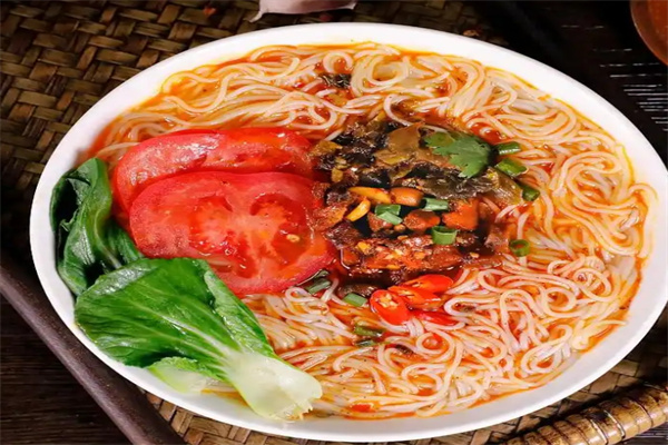 郑记鸡汤过桥米线