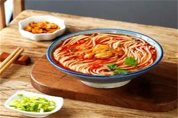 郑记鸡汤过桥米线