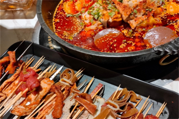 麻辣串谱火锅