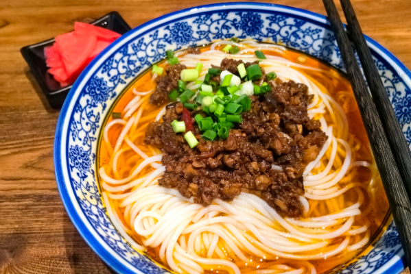 大蔡鲜烫牛肉米线