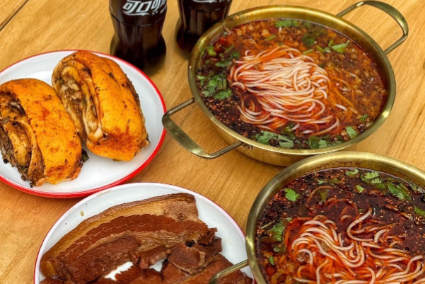 彭十伍徐州米线把子肉