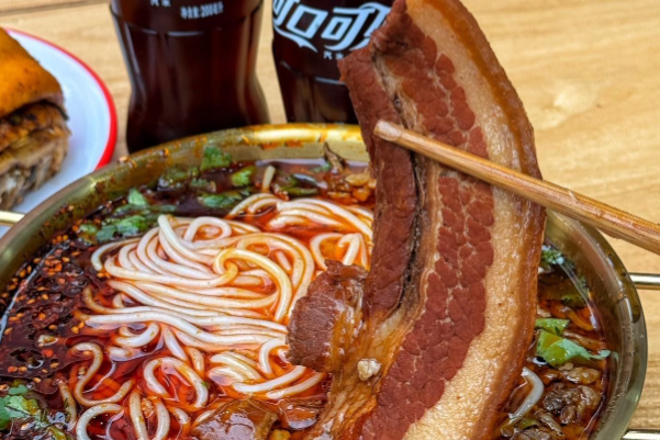 彭十伍徐州米线把子肉