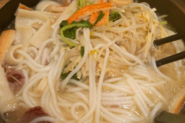 伯特利云南过桥米线