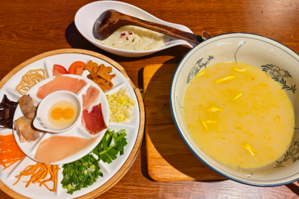 施大厨·鲜花过桥米线