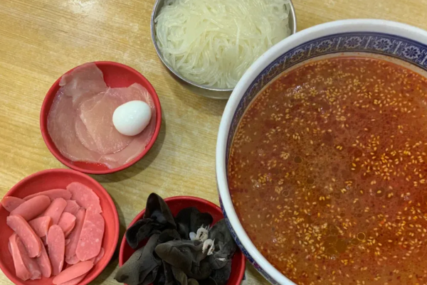 阿伊莎过桥米线