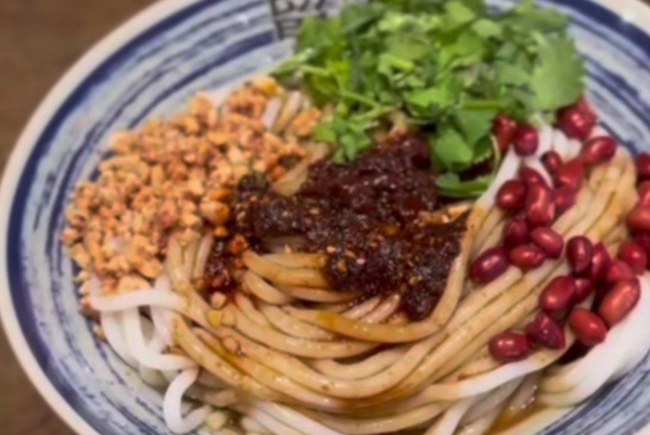 三点一线卤味·米线