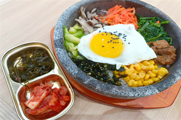 琪轩铭石锅拌饭