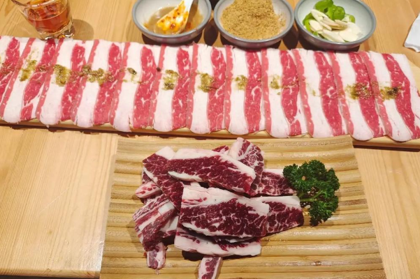 金吉顺·自助牛肋条烤肉