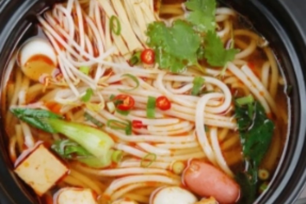 味道云南传统过桥米线