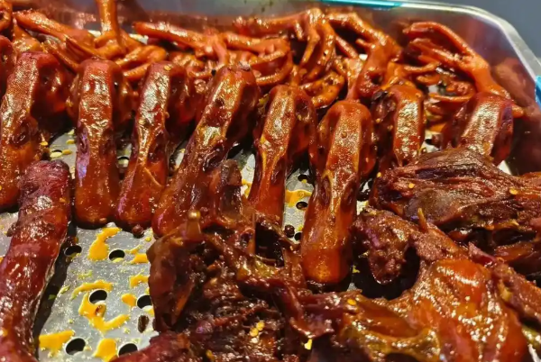 邱小鸭衢州鸭头