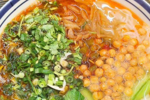 于谦谦生烫牛肉米线