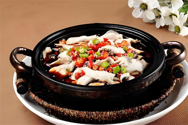乾隆石锅鱼 乾隆石锅鱼