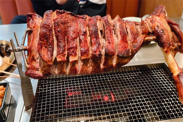 达子烤羊腿 达子烤羊腿