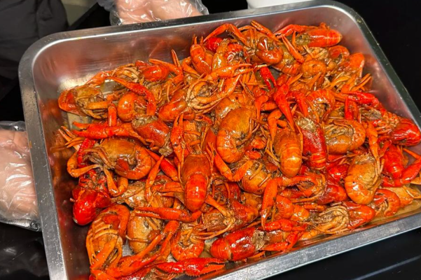 虾趣龙虾·烧烤·精酿啤酒