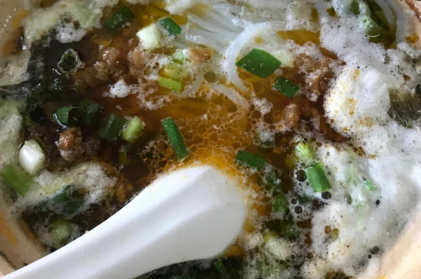 陈记砂锅米线 陈记砂锅米线