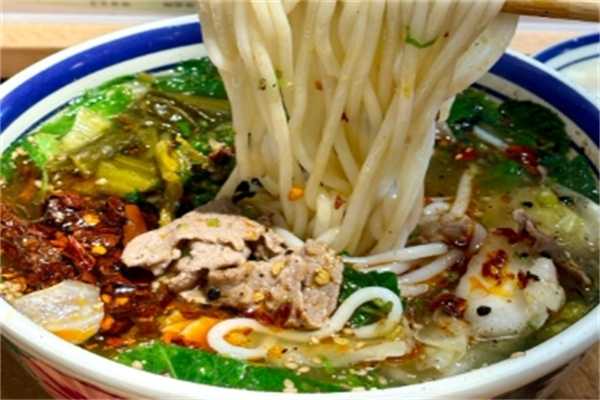梁千千生烫牛肉米线 梁千千生烫牛肉米线