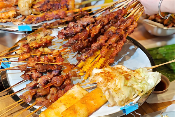 蜀座停车场烧烤