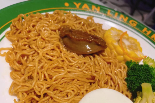炎玲冰室港式茶餐厅 炎玲冰室港式茶餐厅