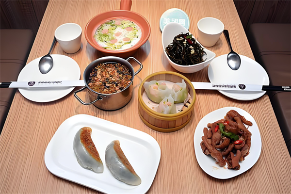 维园港式茶餐厅 维园港式茶餐厅