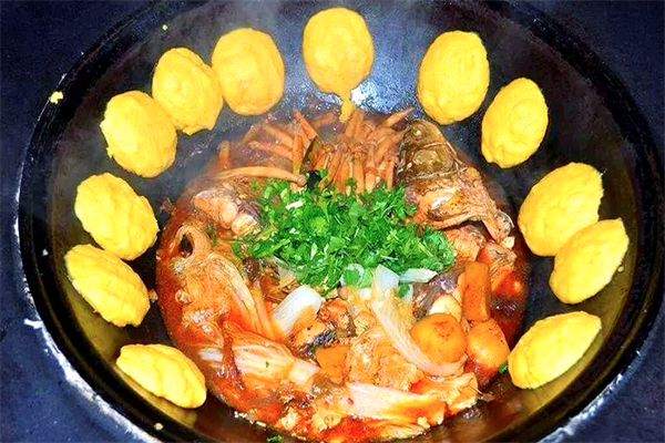 桃园村铁锅炖鱼
