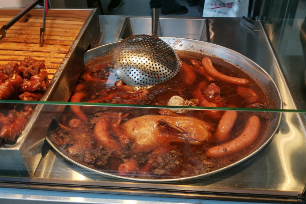 阿韦家热卤猪蹄