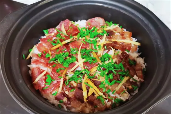 石尚居煲仔饭加盟