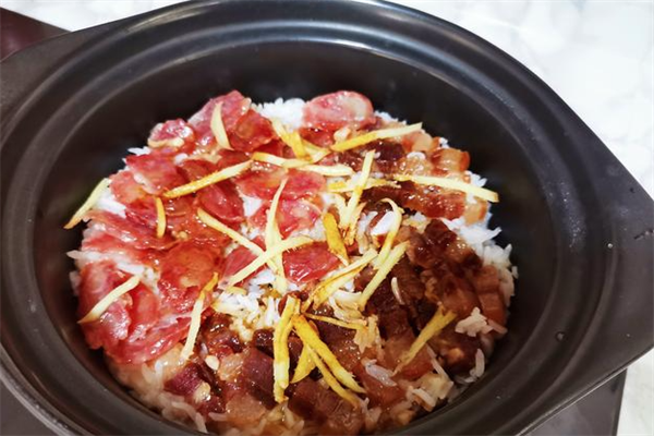 石尚居煲仔饭加盟