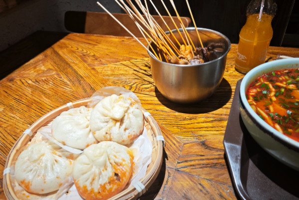 李豁子臭豆腐米线 李豁子臭豆腐米线