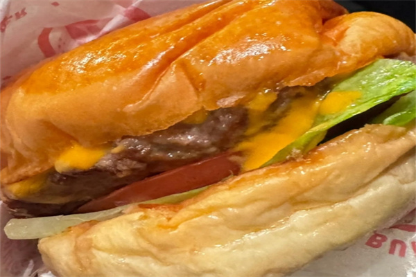 FlyBurger福莱伯格·鲜肉汉堡加盟费多少钱,加盟电话,加盟条件 FlyBurger福莱伯格·鲜肉汉堡加盟费多少钱,加盟电话,加盟条件