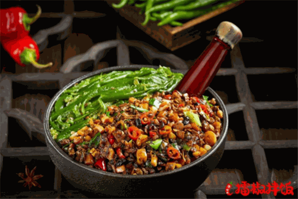 饭菜擂起来擂椒拌饭
