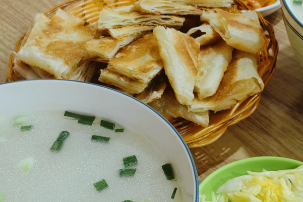 母鸡汤泡饼 母鸡汤泡饼