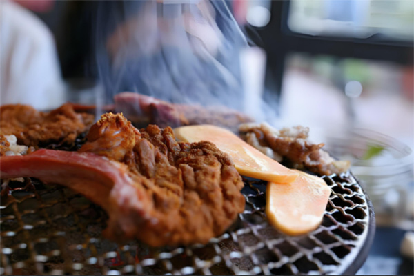 赤牧炭火烧肉加盟