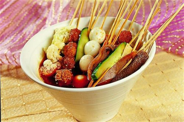 食遇麻辣串加盟