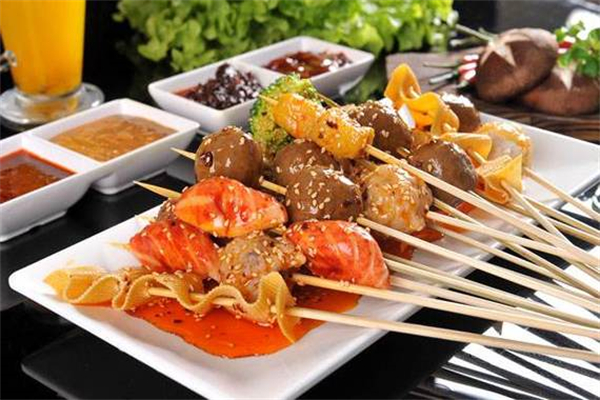 食遇麻辣串加盟