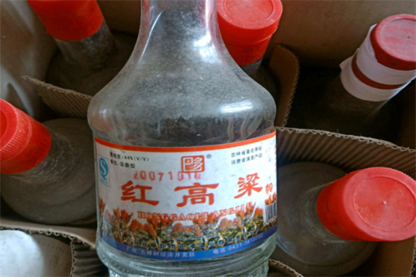 东北大地红高粱酒散酒 东北大地红高粱酒散酒