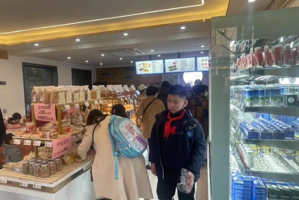 光明牛奶棚