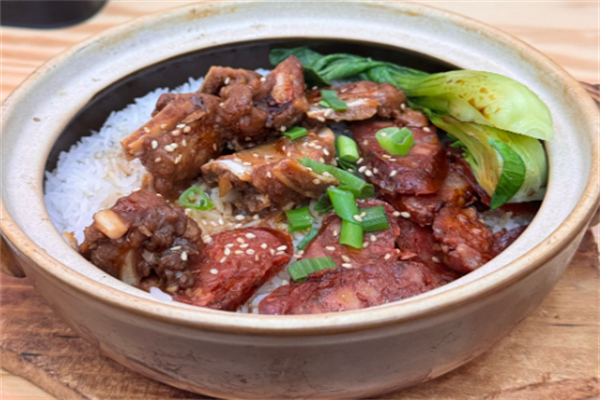 桥记煲仔饭 桥记煲仔饭