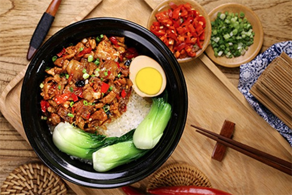 嘉加多煲仔饭 嘉加多煲仔饭