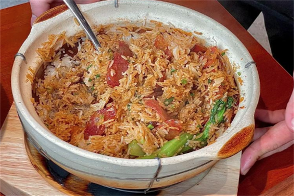 吴太和紫砂煲仔饭 吴太和紫砂煲仔饭