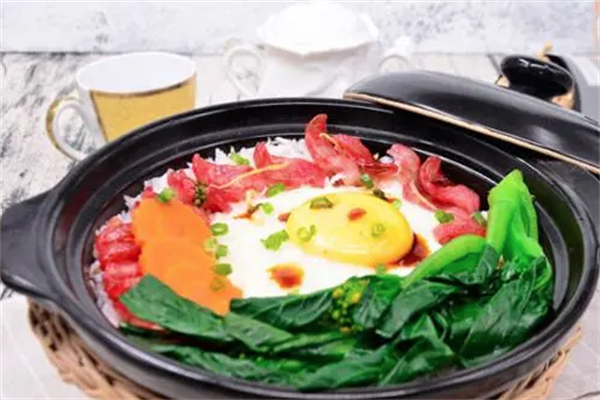四季煲仔饭 四季煲仔饭